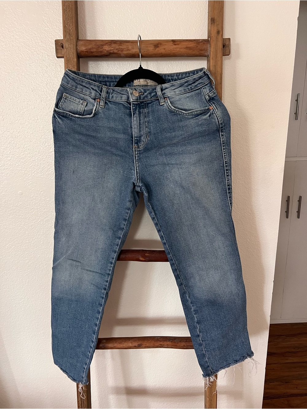 Free People Mid-Blue Cropped Straight Jeans with Frayed Hem